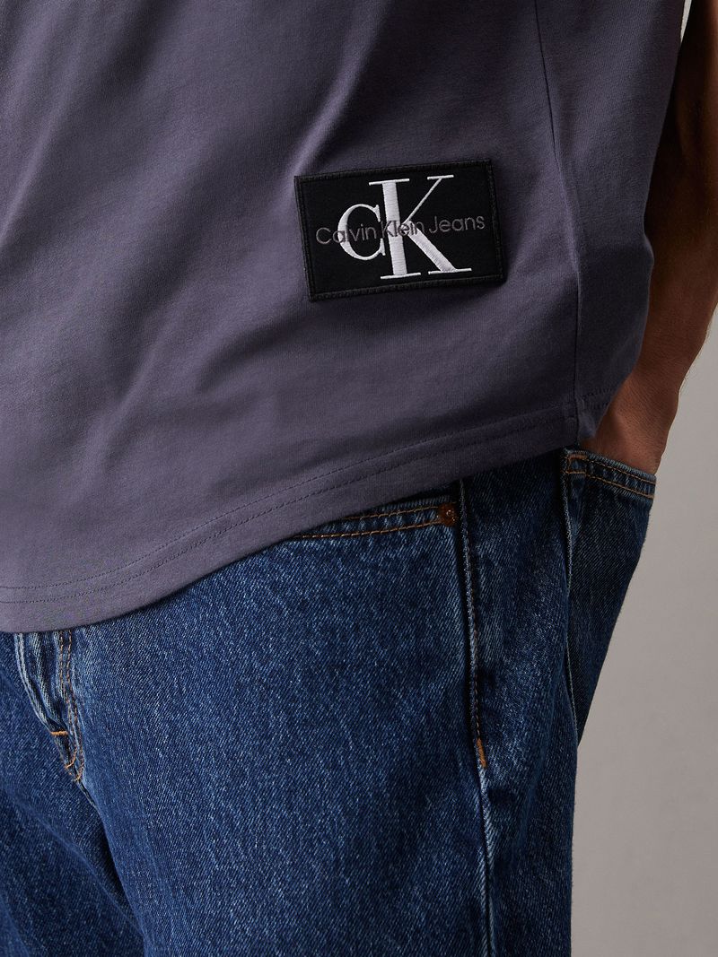 label-3