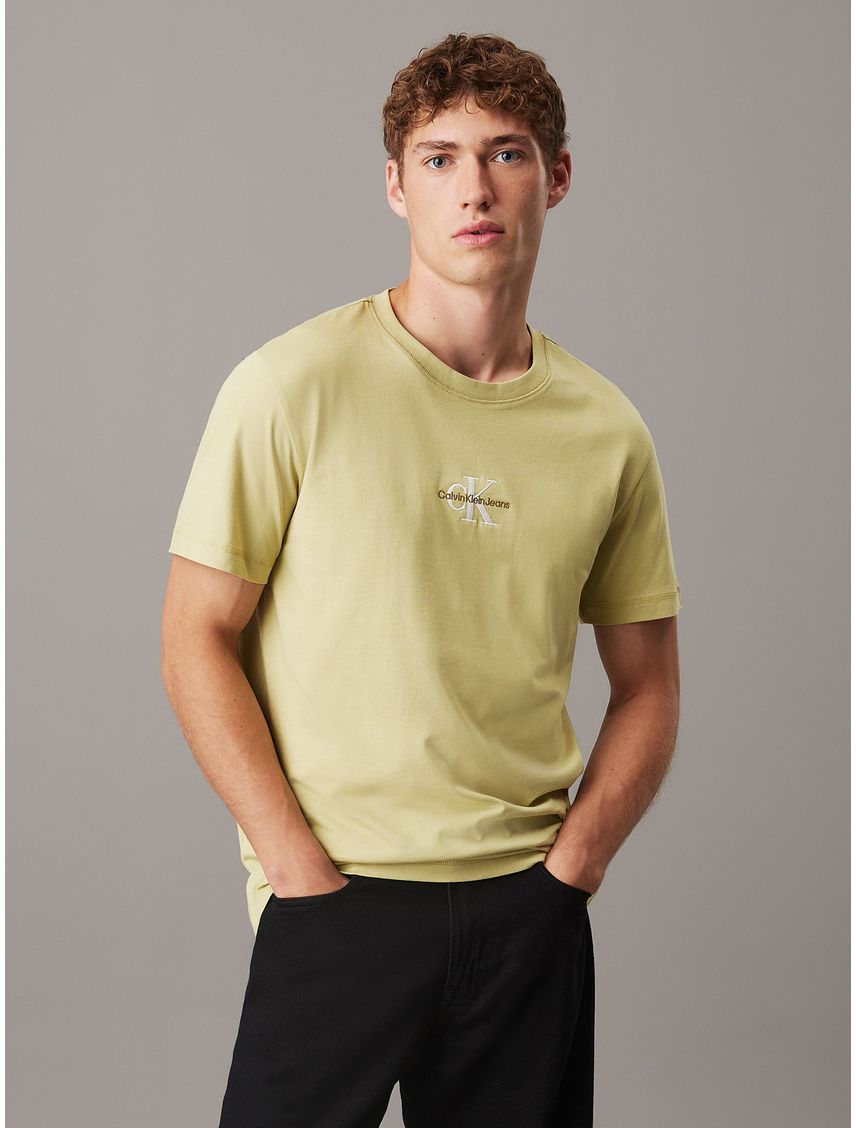 Polera con monograma
