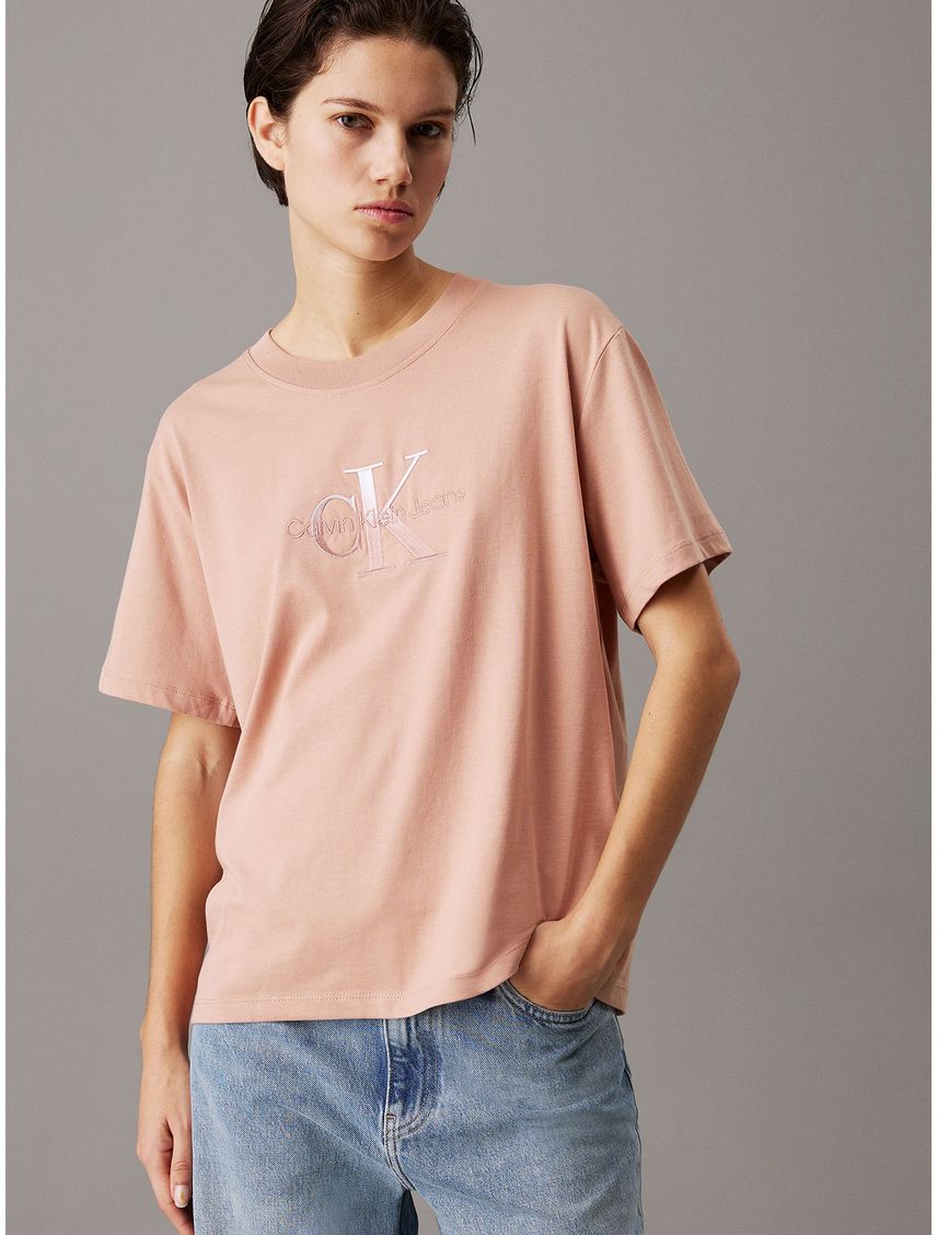 Polera holgada con monograma