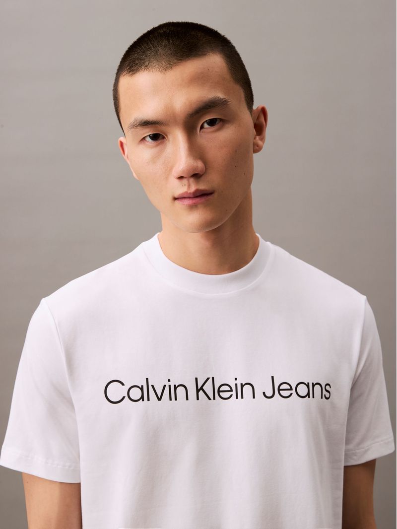 Polera Regular con Logotipo