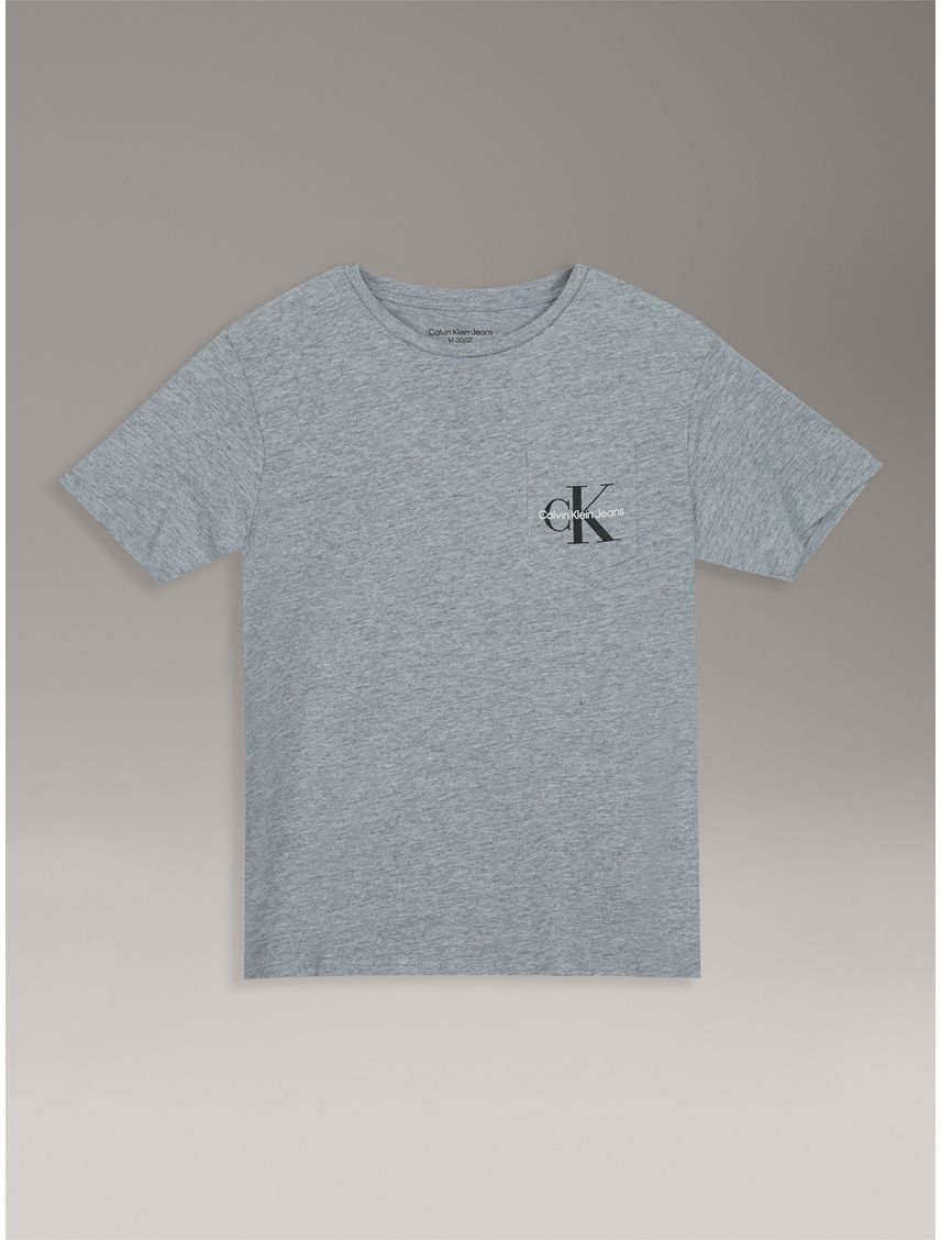 Polera Niño Con Bolsillo Y Logotipo