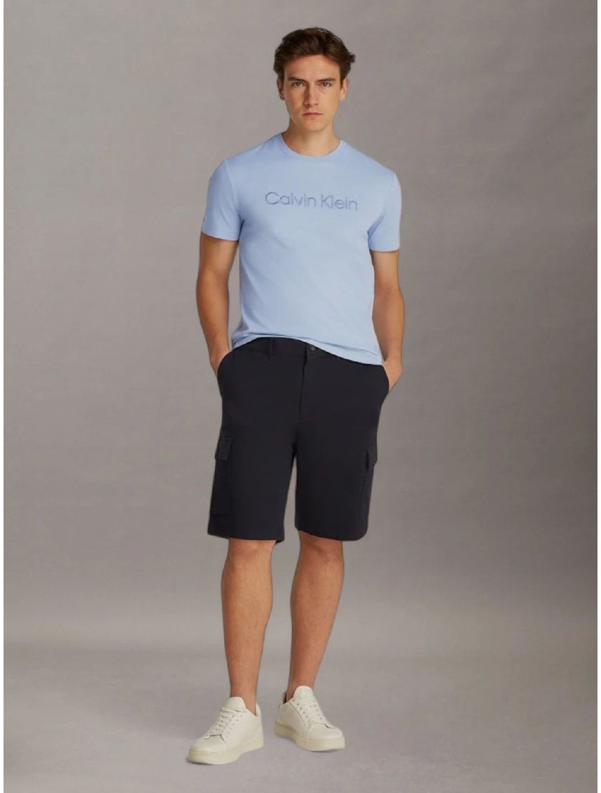 Polera con Logo Texturizado