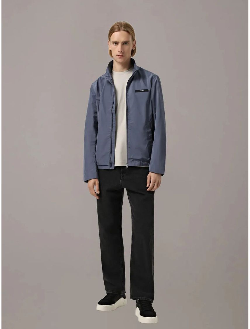 Chaqueta Essential de Nailon