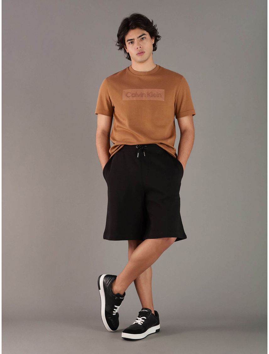 Polera con Bordado Texturizado