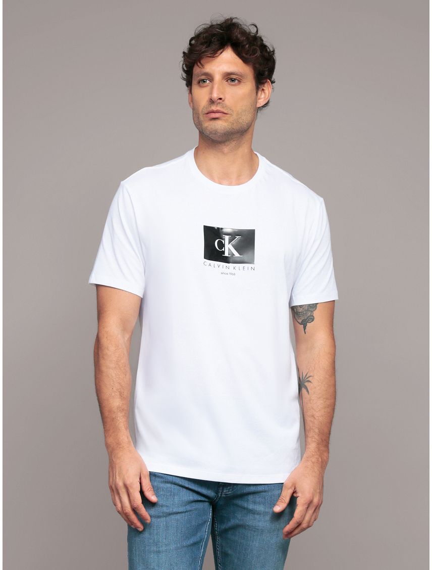 Polera Box Monologo Graphic