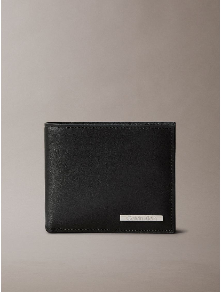 Billetera de Cuero con Placa Metálica