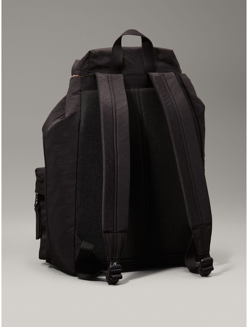 Mochila Metro Nylon Flap - TALLA:OS