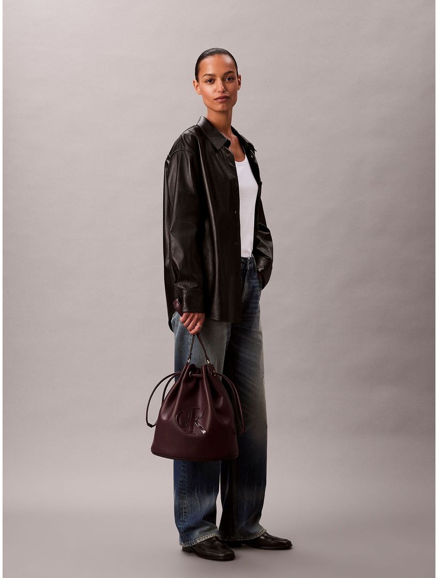 Cartera Bucket Con Logo Monograma Grabado