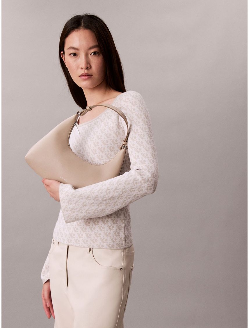 Cartera De Hombro Con Logo Y Detalles Metálicos