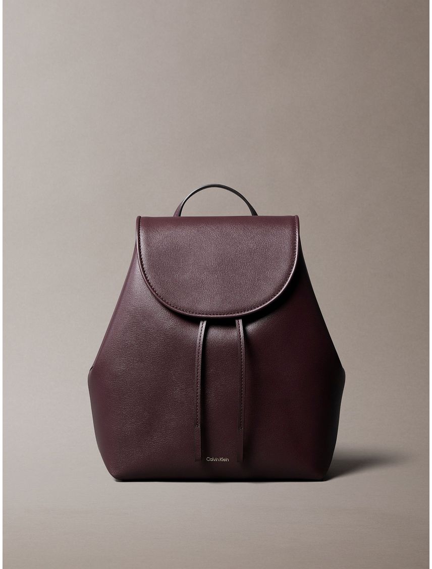 Mochila Con Solapa Y Cierre Con Cordón