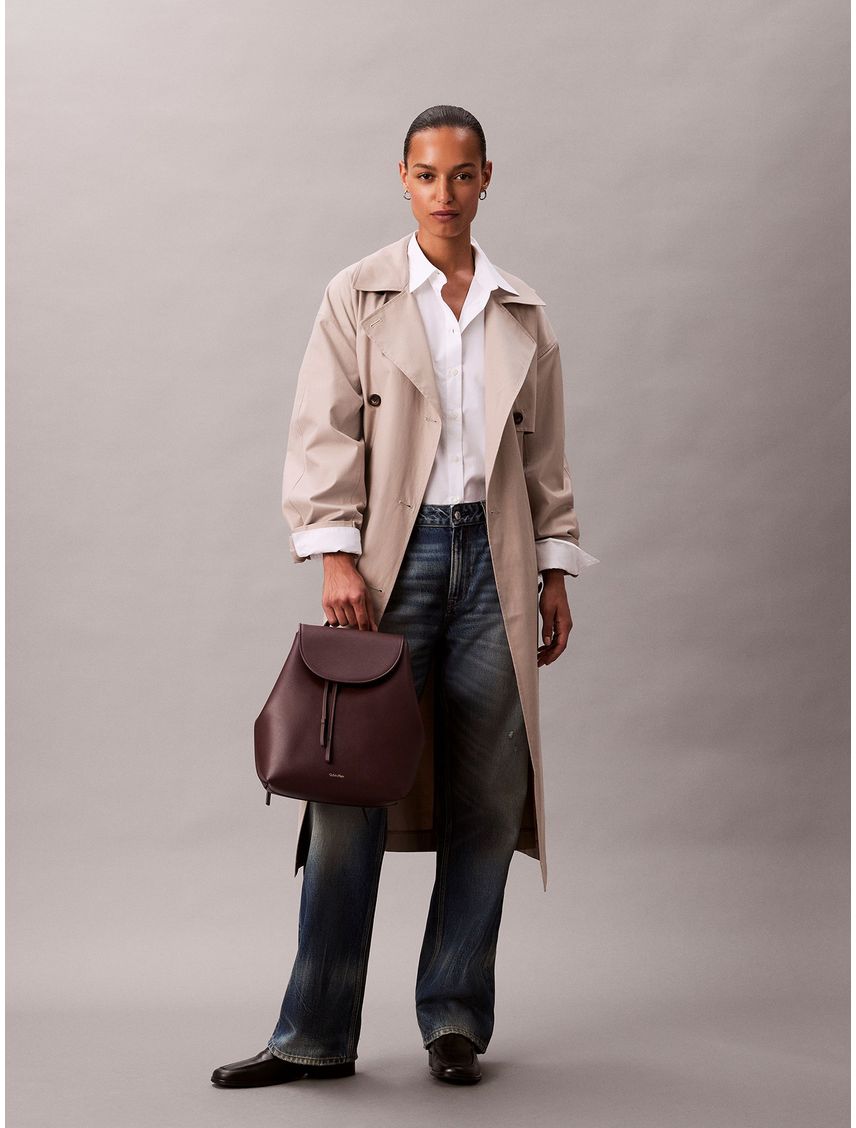 Mochila Con Solapa Y Cierre Con Cordón