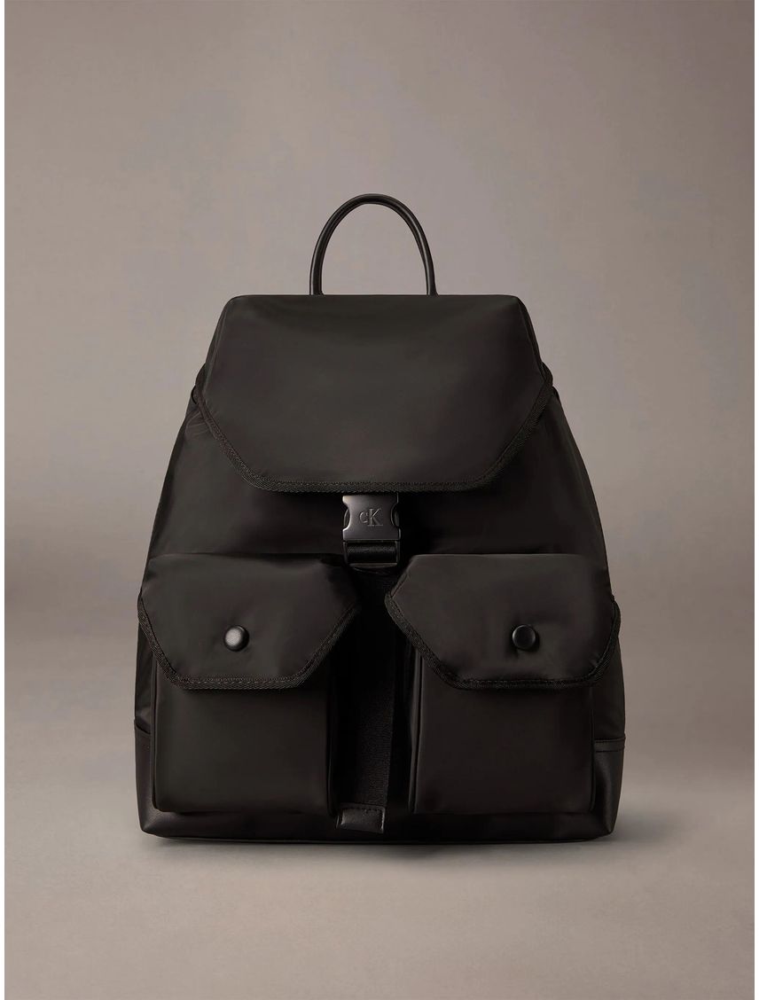 Mochila con Solapa y Clip