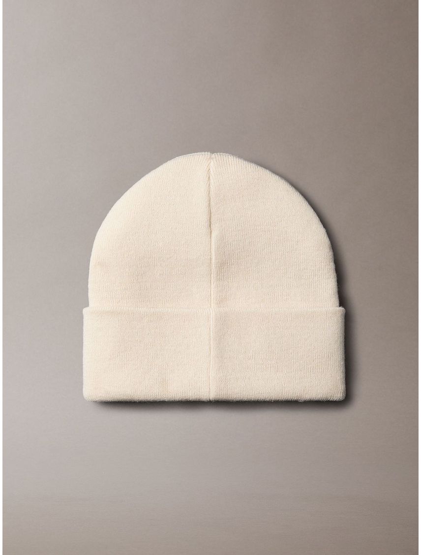 Gorro Beanie con Monograma Bordado