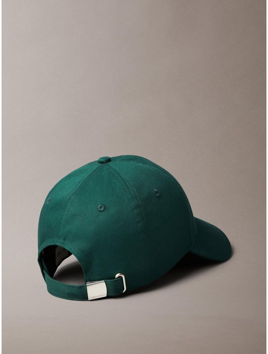 Jockey con Logo Monograma Bordado