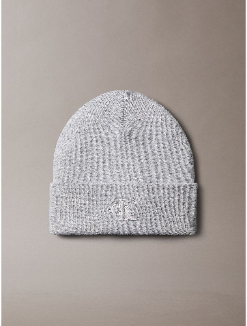 Gorro Beanie con Monograma Bordado