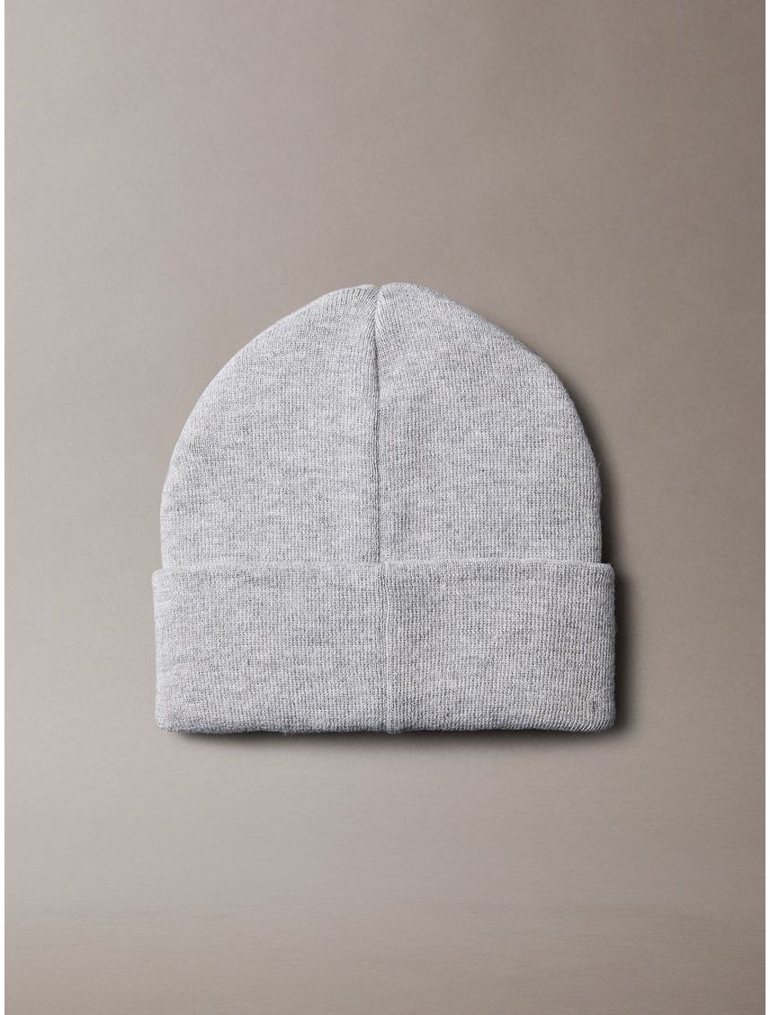 Gorro Beanie con Monograma Bordado