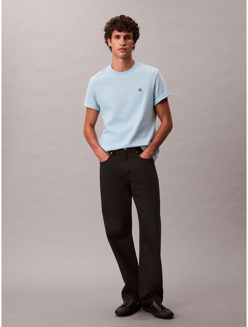 Polera Regular con Monograma Bordado