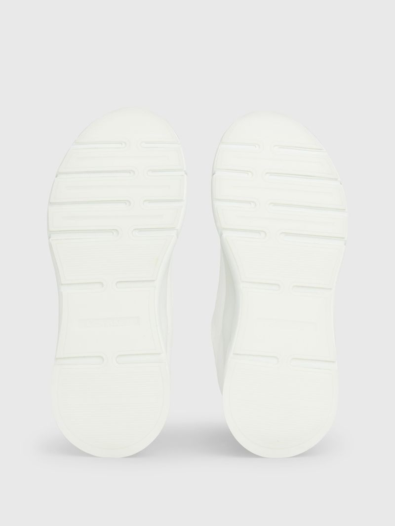 label-3